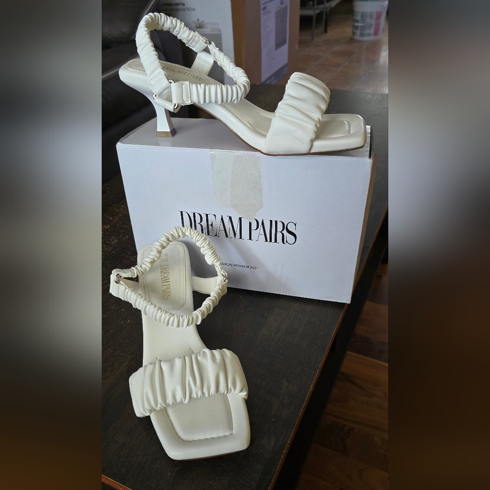 Kitten heels